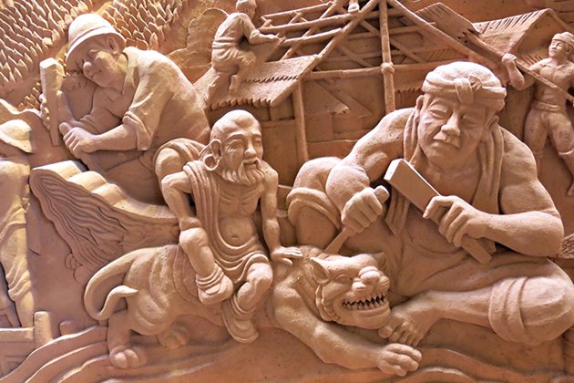 pueblo-carpinteria-kim-bong